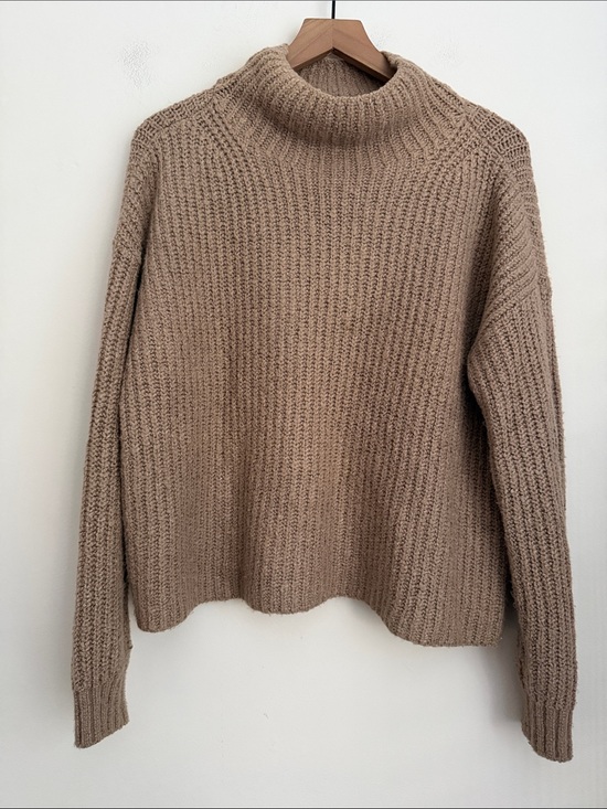 Anthropologie Sweaters - Anthropologie Mock Neck Sweater in Camel size small